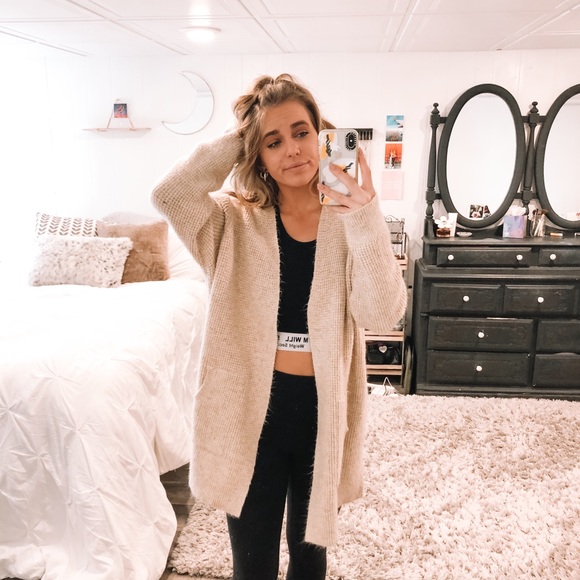 Adorable Cozy Cardigan!! - Picture 7 of 10